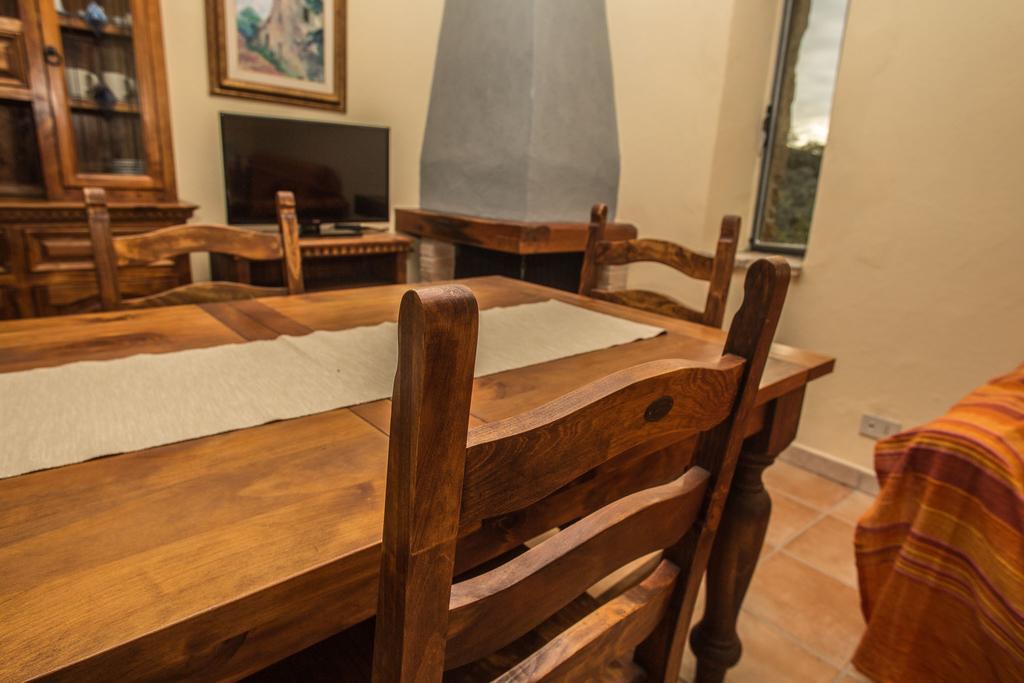 Agriturismo Podere Valdo غافورانا الغرفة الصورة